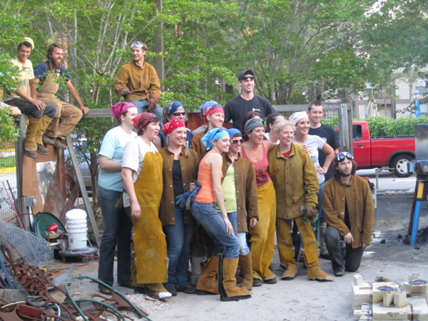 UNF Students and Professors gather for a photo after the iron pour